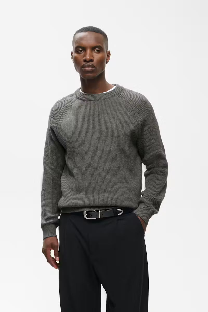 HELISON SWEATER