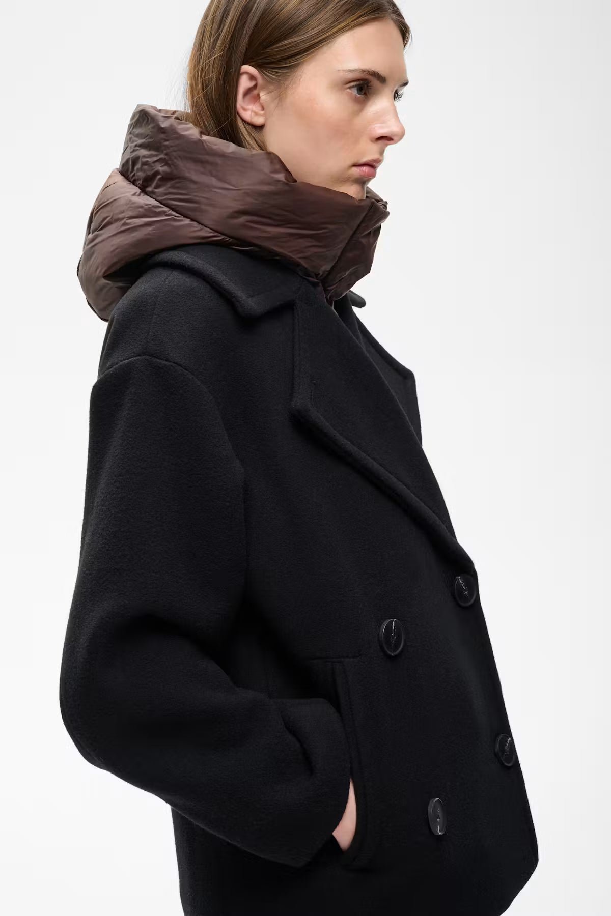 LILIA HOOD