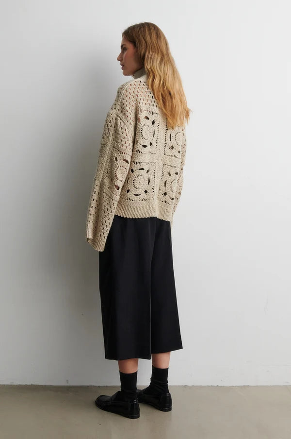CARDIGAN CROSETTE