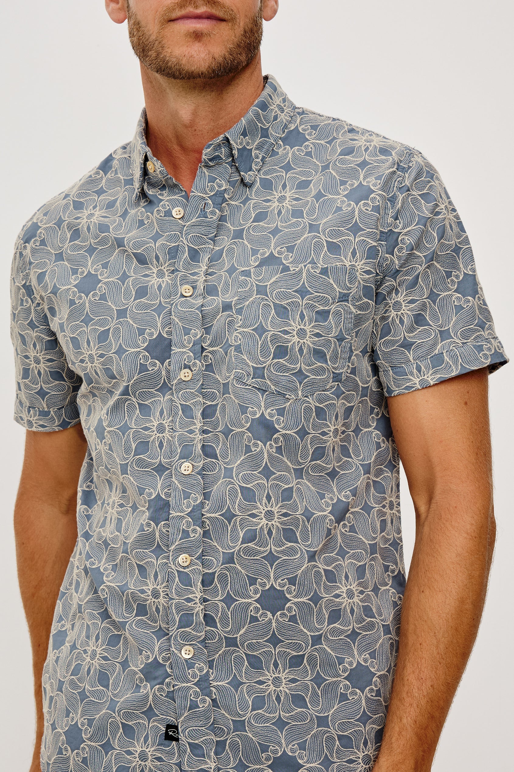 CHEMISE HALE