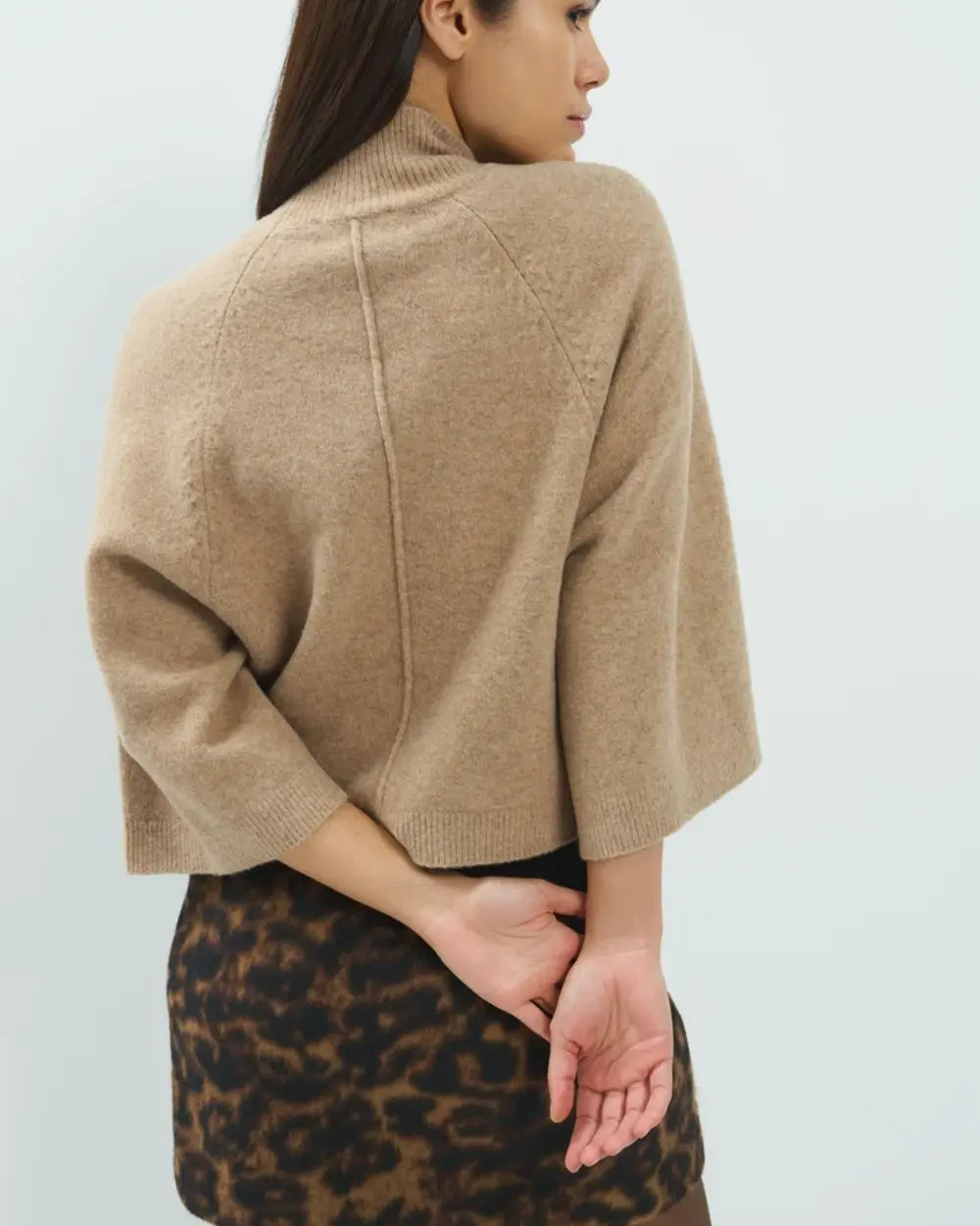 FLOW SWEATER