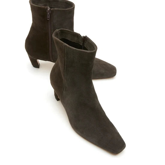 BOTTE LARA
