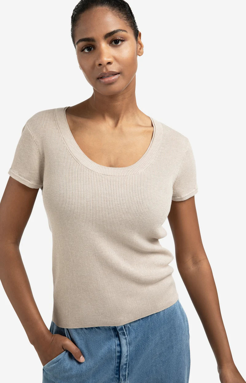DETAILED SHIRT