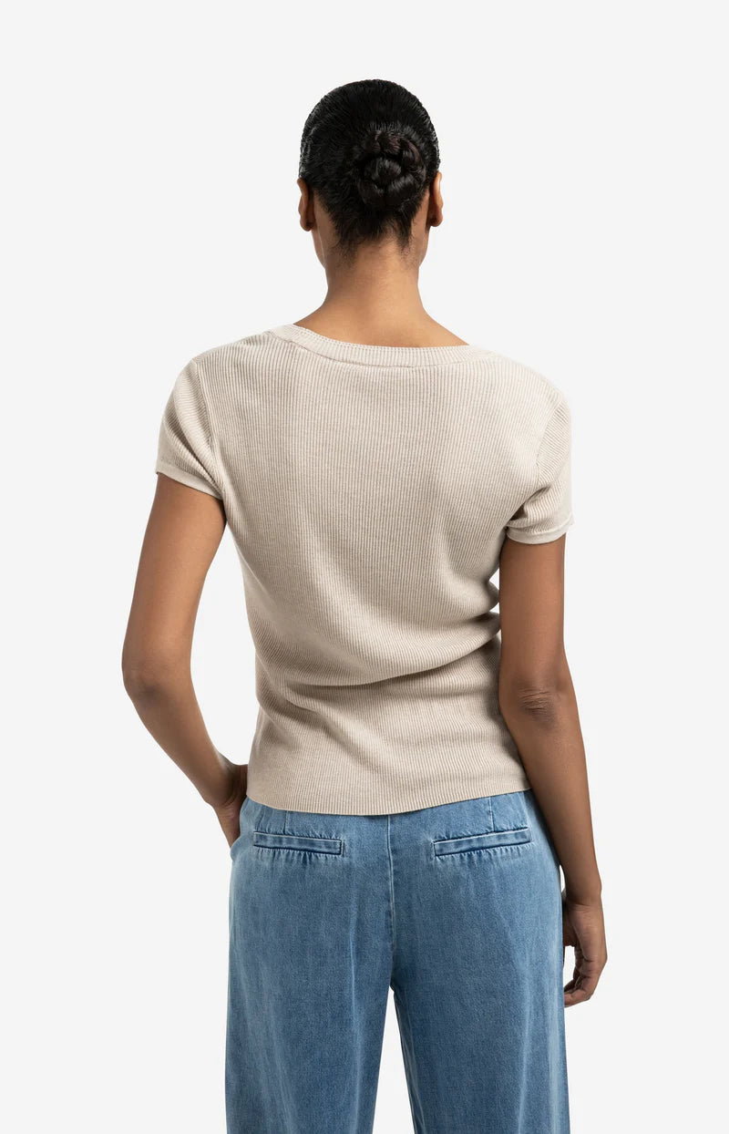 DETAILED SHIRT