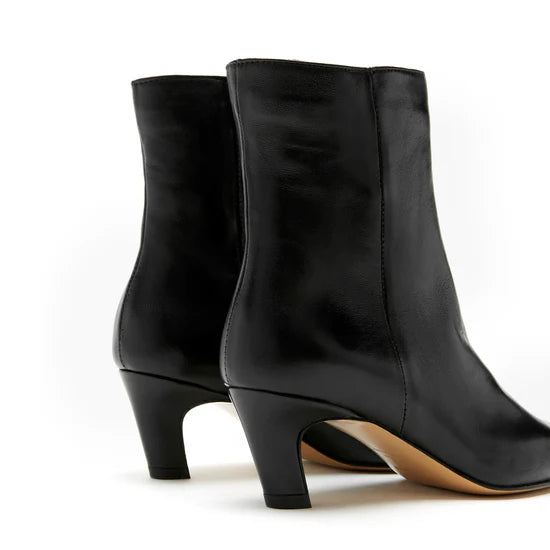 BOTTE LARA