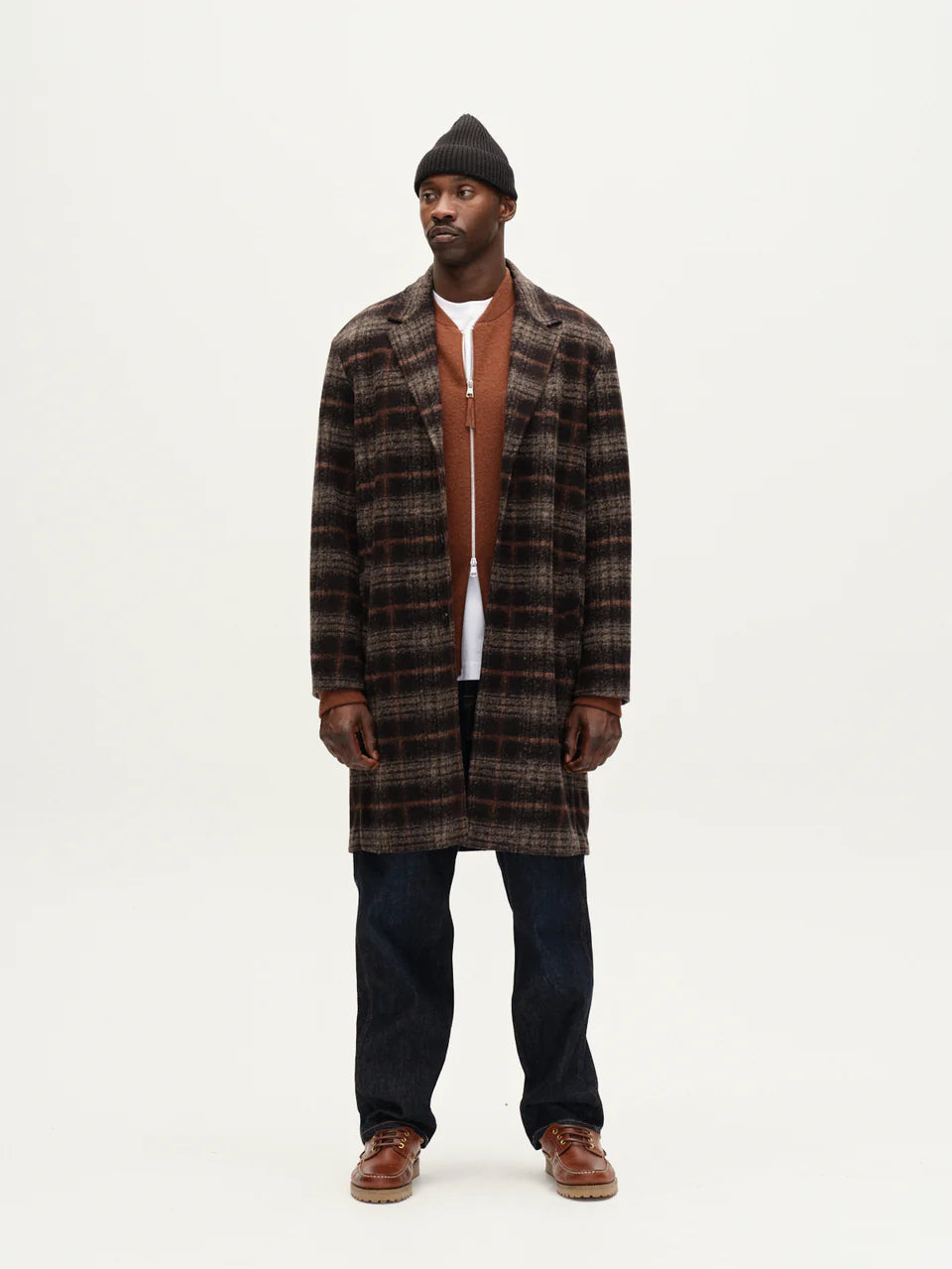 MANTEAU LEEDS CAST