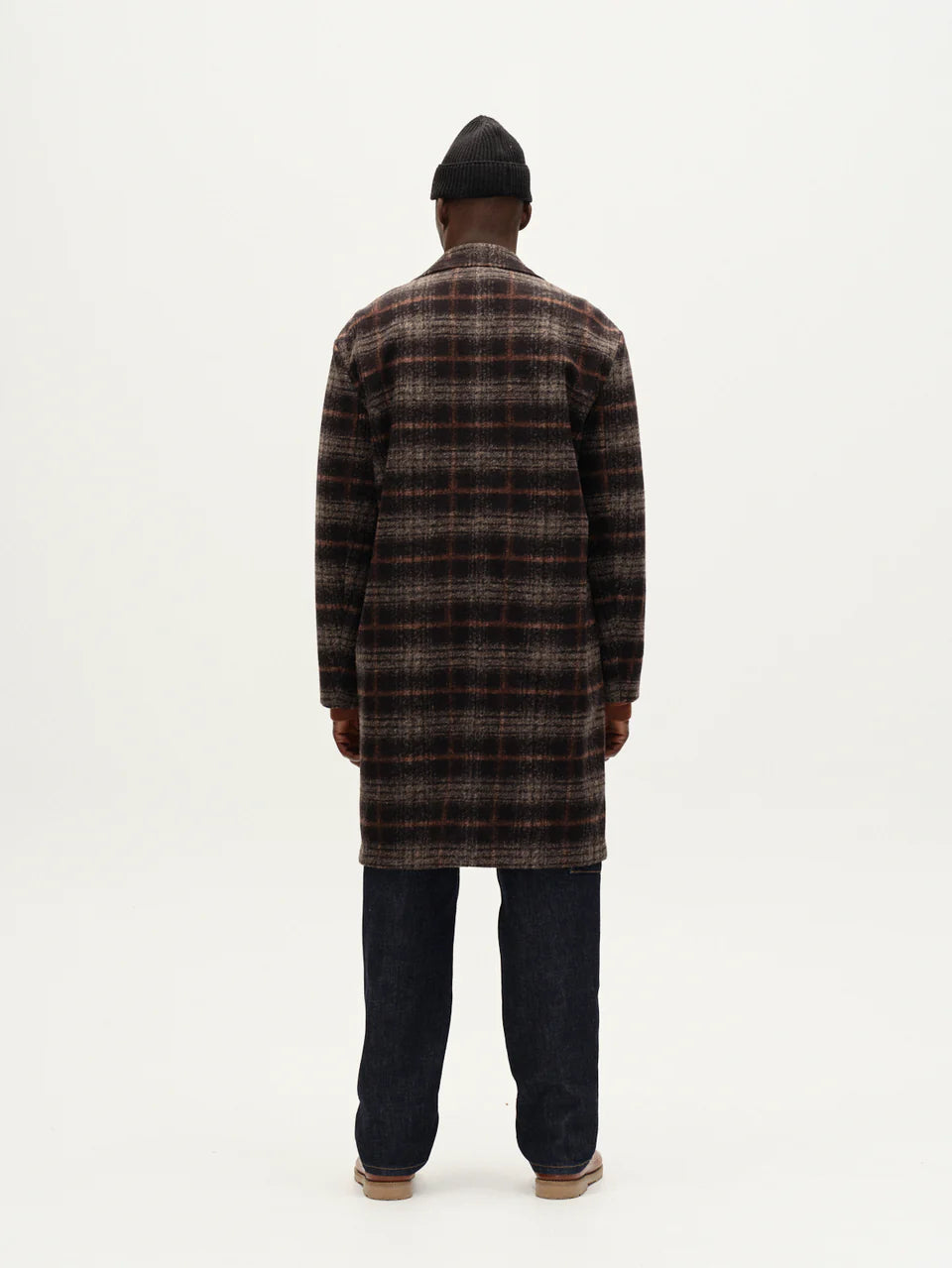 MANTEAU LEEDS CAST