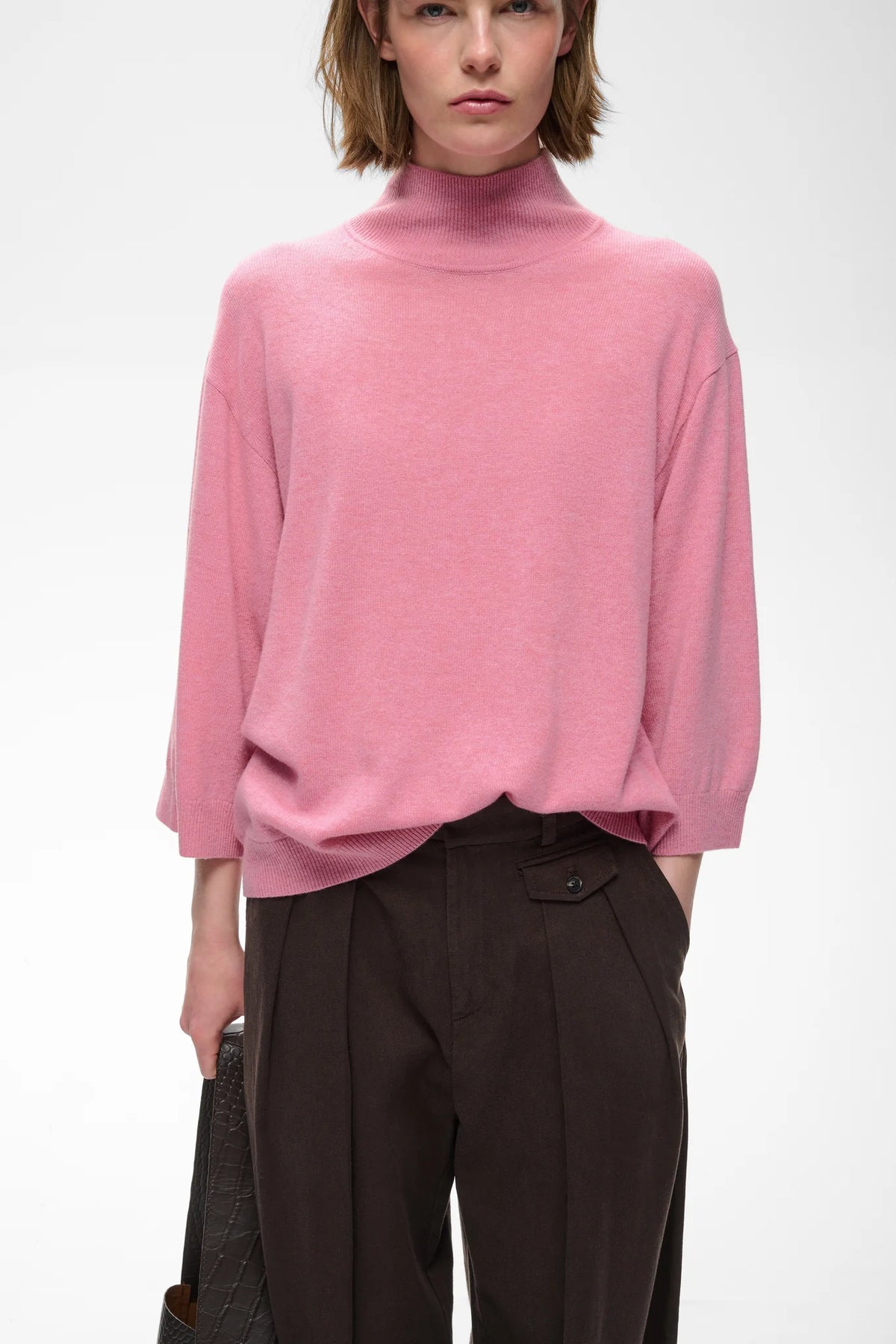 TALLY MONIKA HIGHNECK