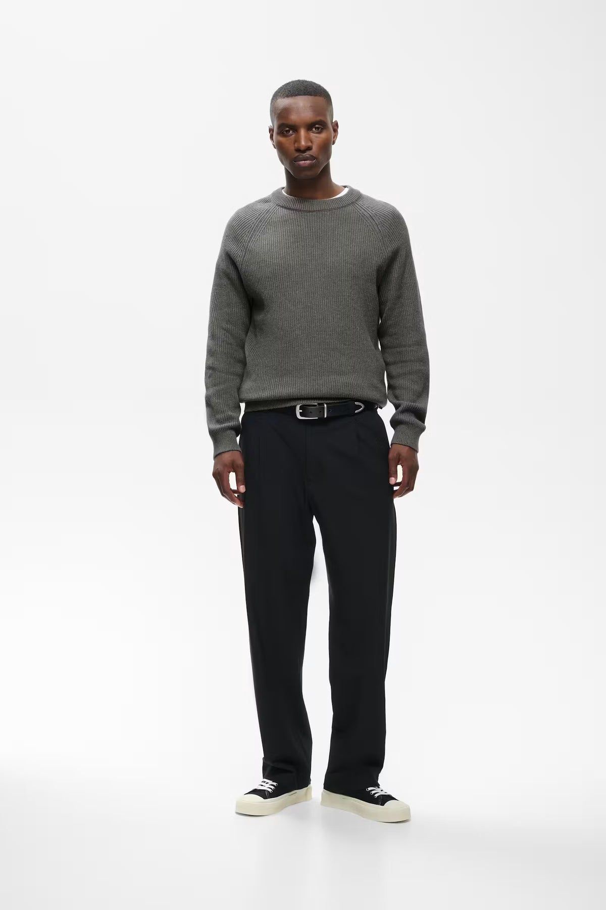 HELISON SWEATER