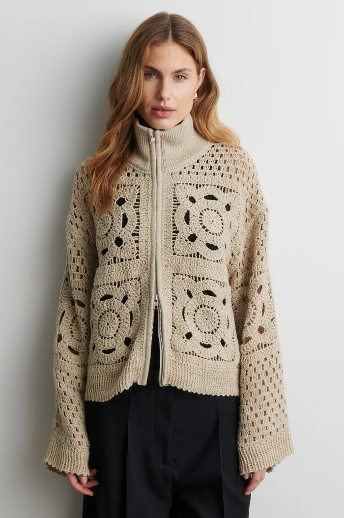 CARDIGAN CROSETTE