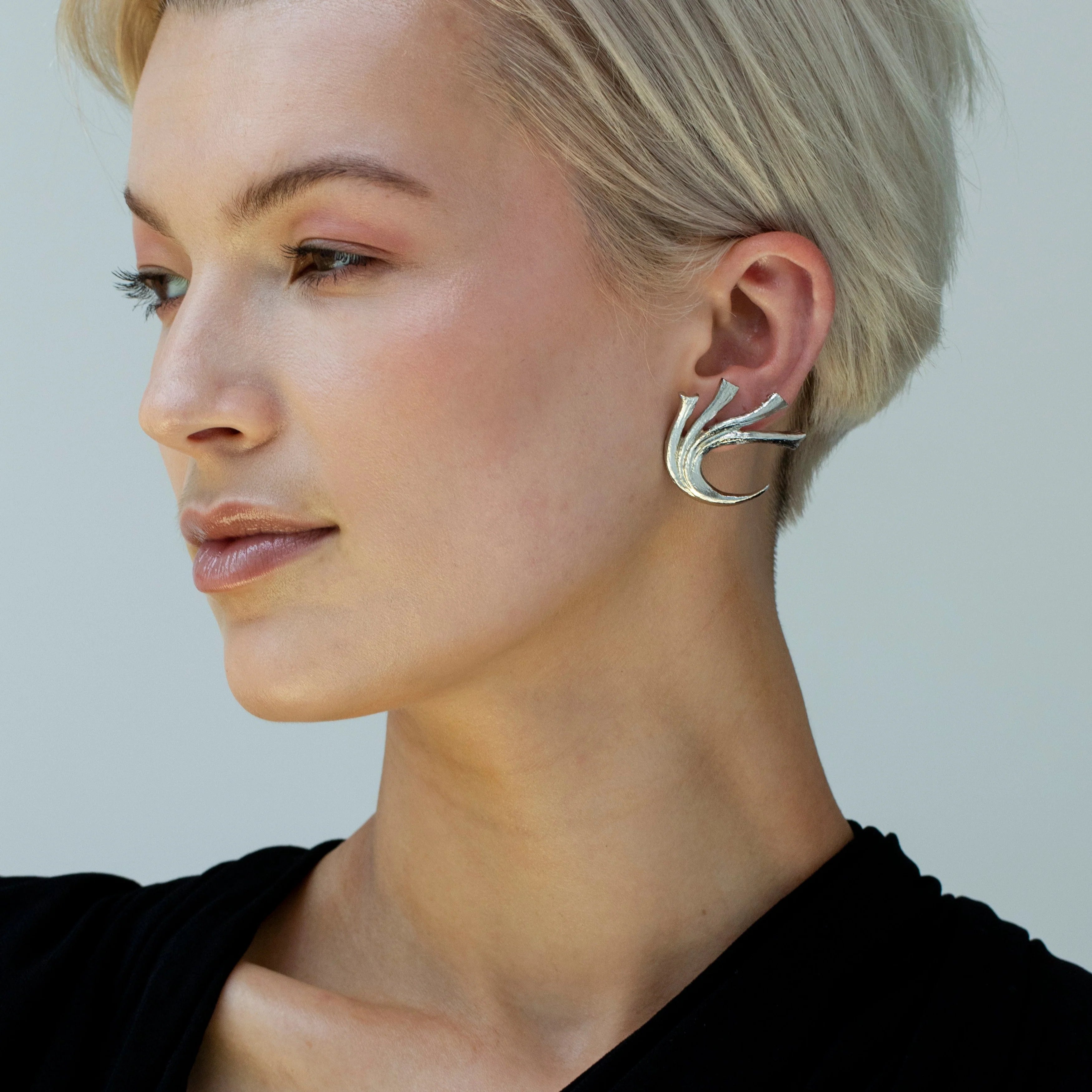 VINE EARRING