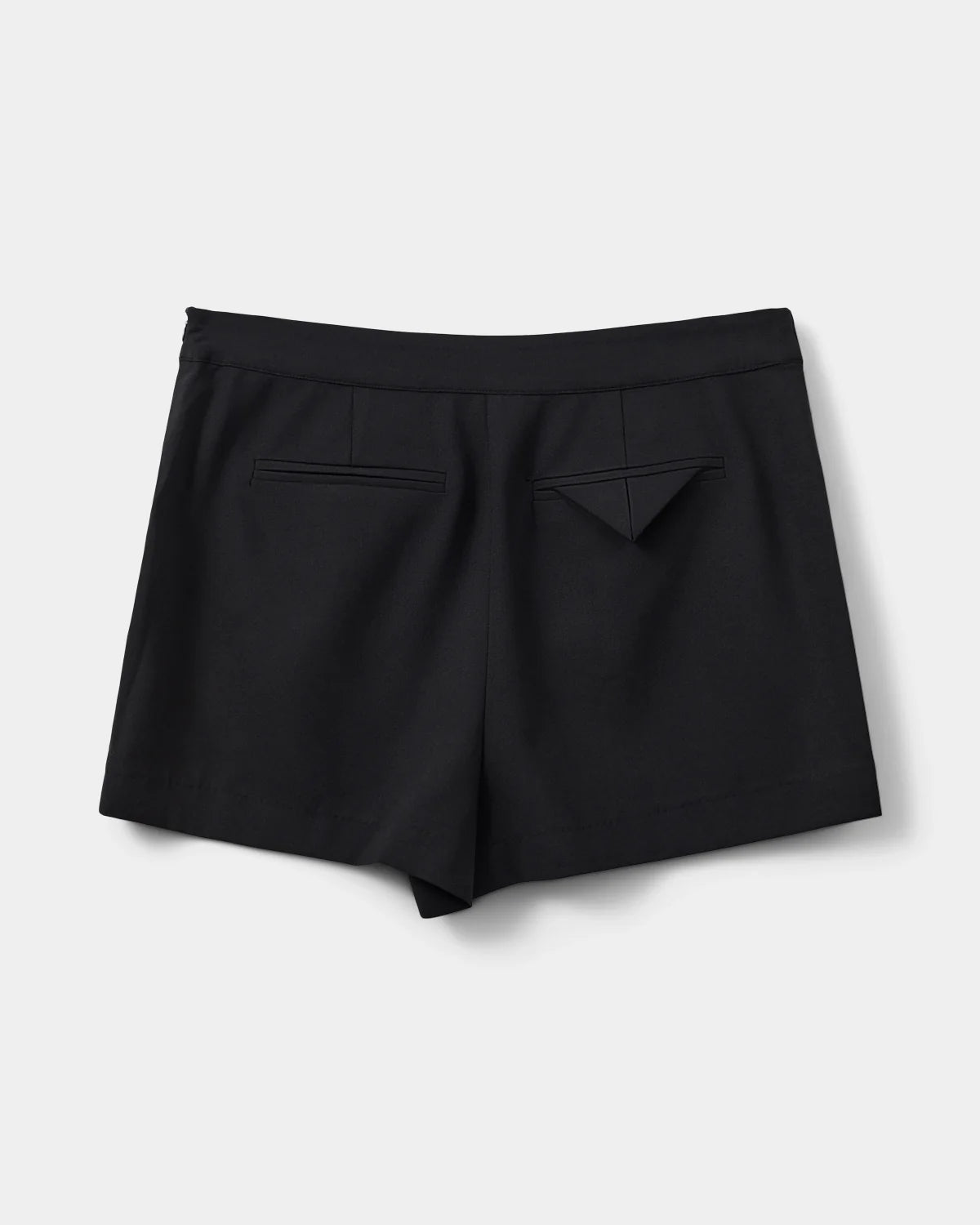 NELLY SHORTS