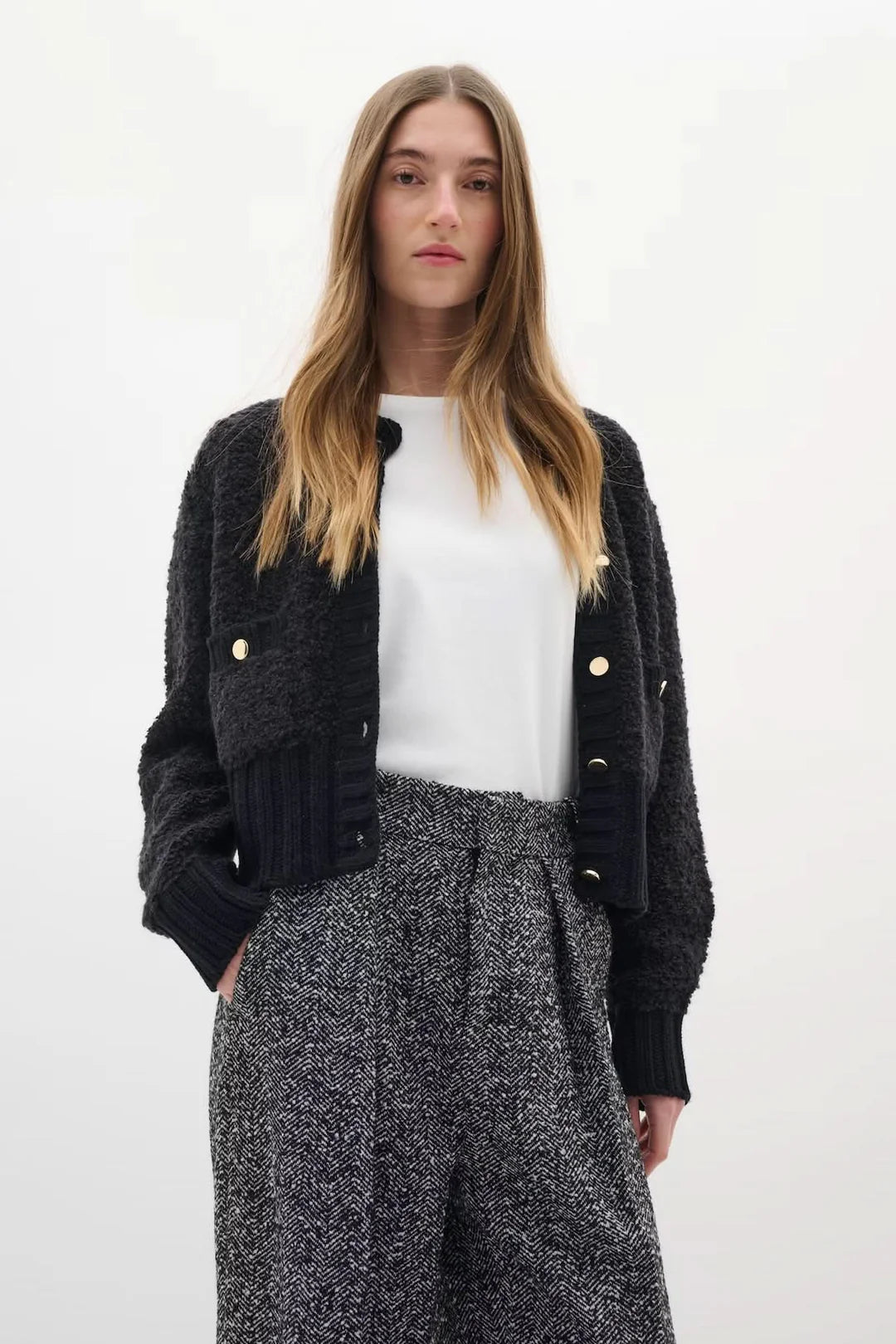 CARDIGAN GUO