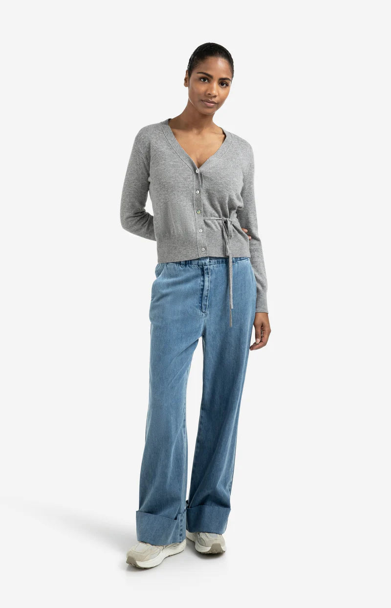 ELASTIC JEANS