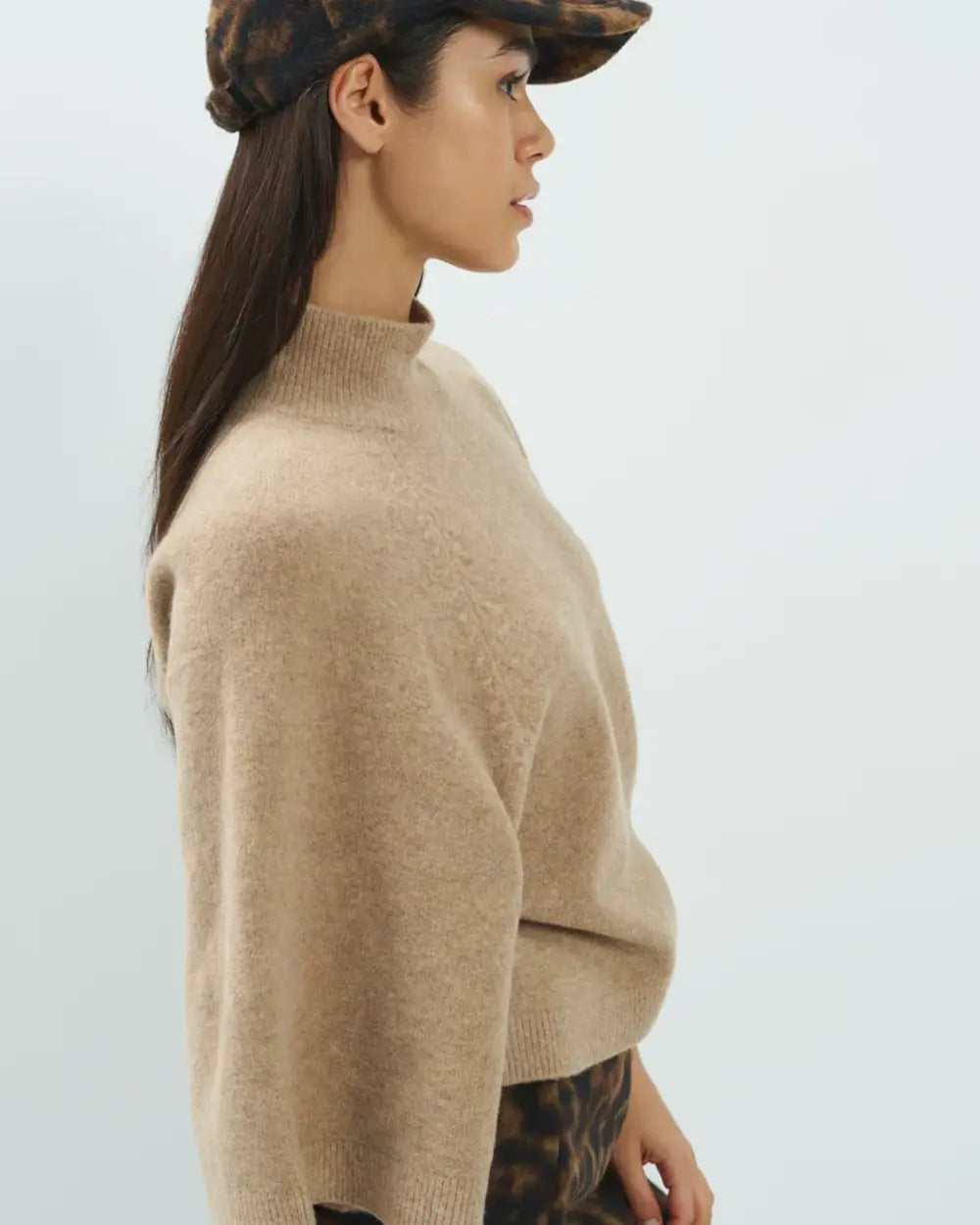 FLOW SWEATER