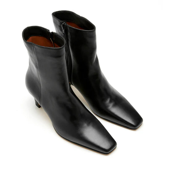 BOTTE LARA